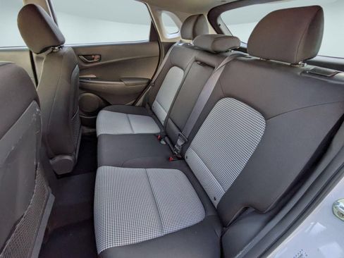 Used 2021 Hyundai Kona SE FWD image 22