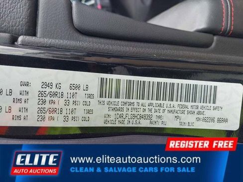 Used 2017 Jeep Grand Cherokee Trailhawk w/ Trailhawk Luxury Group image 17