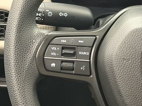 Certified 2025 Honda HR-V LX image 32