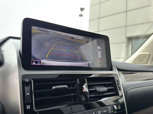 Used 2022 Lexus GX 460 Luxury w/ Sport Design Package image 25