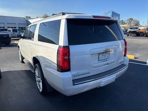 Used 2019 Chevrolet Suburban Premier image 2