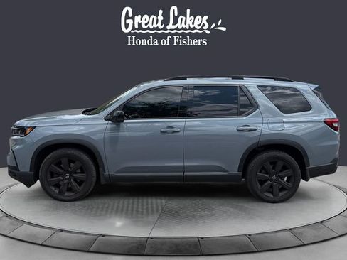Used 2025 Honda Pilot Black Edition image 2