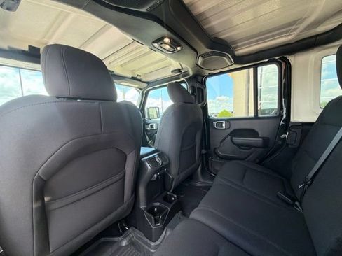 Used 2023 Jeep Wrangler Unlimited Sport AWD/4WD image 15
