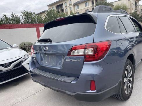 Used 2015 Subaru Outback 2.5i Limited image 4
