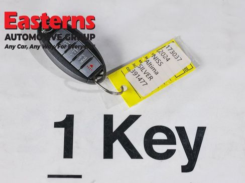 Used 2024 Nissan Altima 2.5 SV FWD image 25
