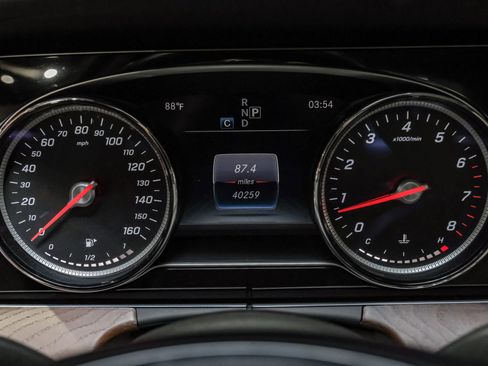 Used 2017 Mercedes-Benz E 300 image 19