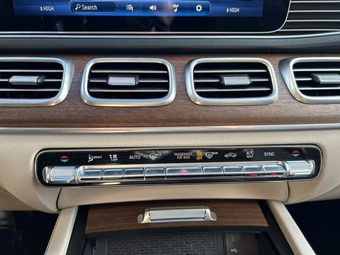 Used 2025 Mercedes-Benz GLE 350 4MATIC image 27