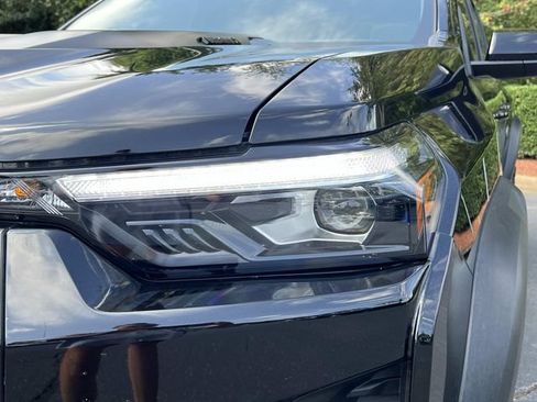 Used 2026 Chevrolet Colorado ZR2 w/ Technology Package AWD/4WD image 11