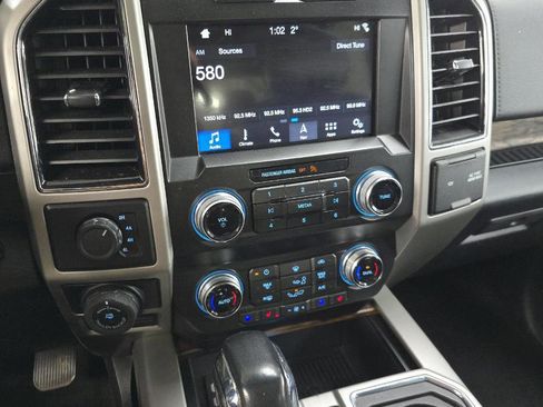 Used 2019 Ford F150 Lariat w/ Equipment Group 502A Luxury image 14
