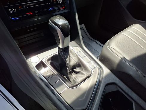 Used 2024 Volkswagen Tiguan SE R-Line FWD image 8
