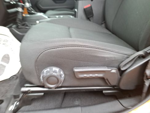 Used 2021 Jeep Gladiator Willys image 27