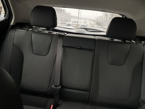 Used 2023 Buick Encore GX Select w/ Experience Buick Package image 28