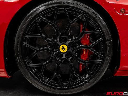 Used 2017 Ferrari 488 GTB RWD image 22