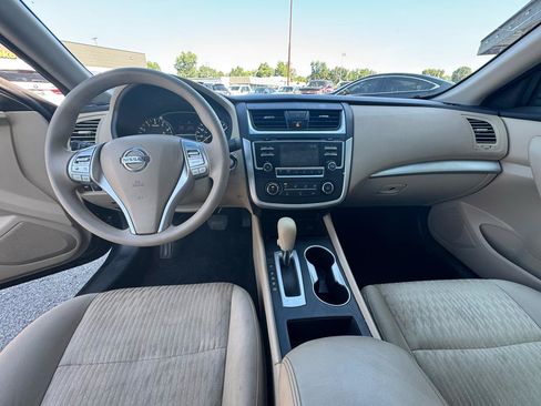 Used 2016 Nissan Altima 2.5 S w/ Power Driver Seat Package FWD image 14