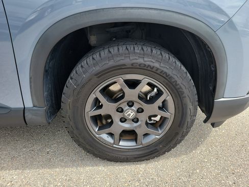 Used 2024 Honda Pilot TrailSport image 13