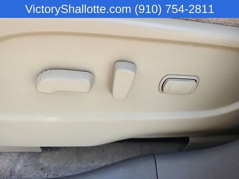 Used 2014 Nissan Murano SV w/ Value Package image 17