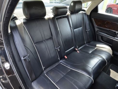 Used 2016 Jaguar XJ R-Sport image 21