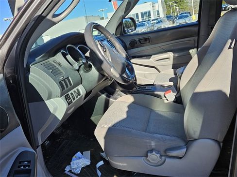 Used 2014 Toyota Tacoma PreRunner image 14