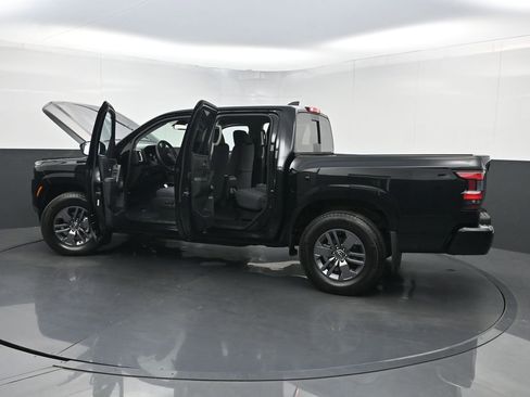 Used 2025 Nissan Frontier SV w/ SV Convenience Package RWD image 36