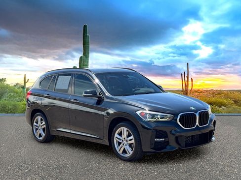 Used 2021 BMW X1 xDrive28i w/ M Sport Package AWD/4WD image 7