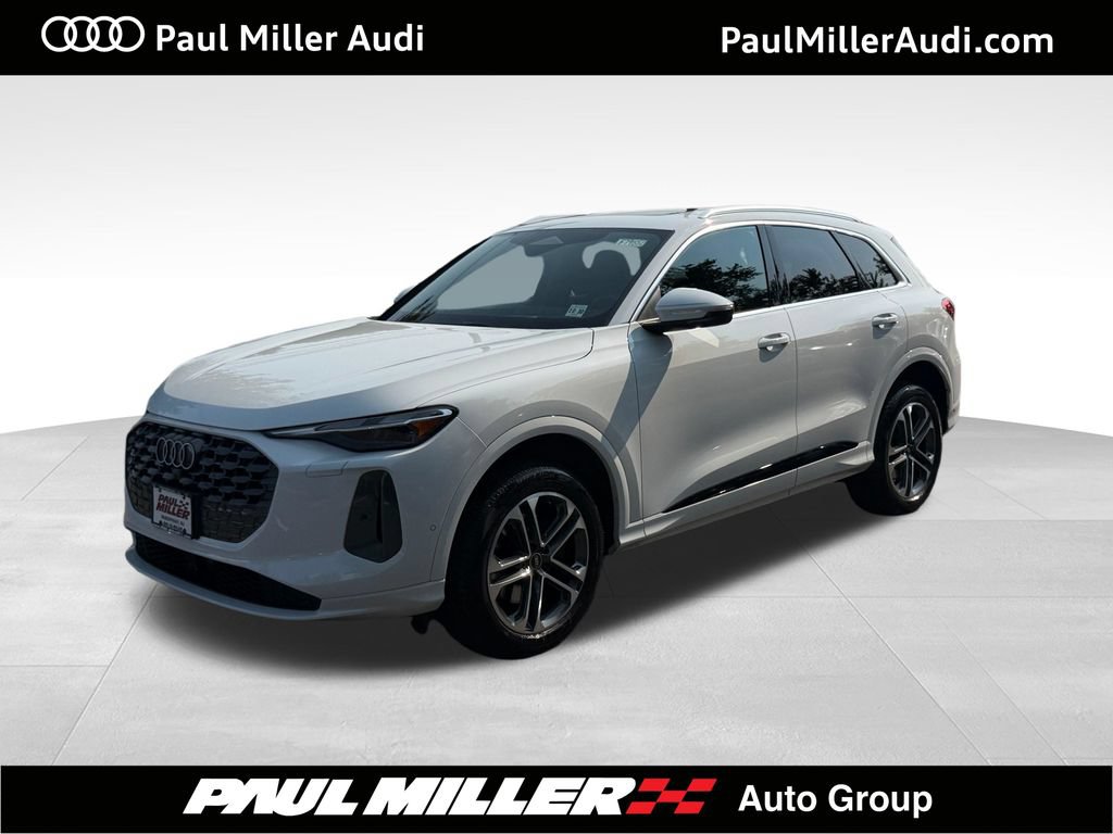 Certified 2025 Audi Q5 Premium w/ Convenience Package AWD/4WD 360° Tour
