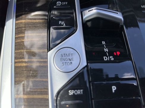 Used 2024 BMW X5 xDrive40i w/ Premium Package image 17