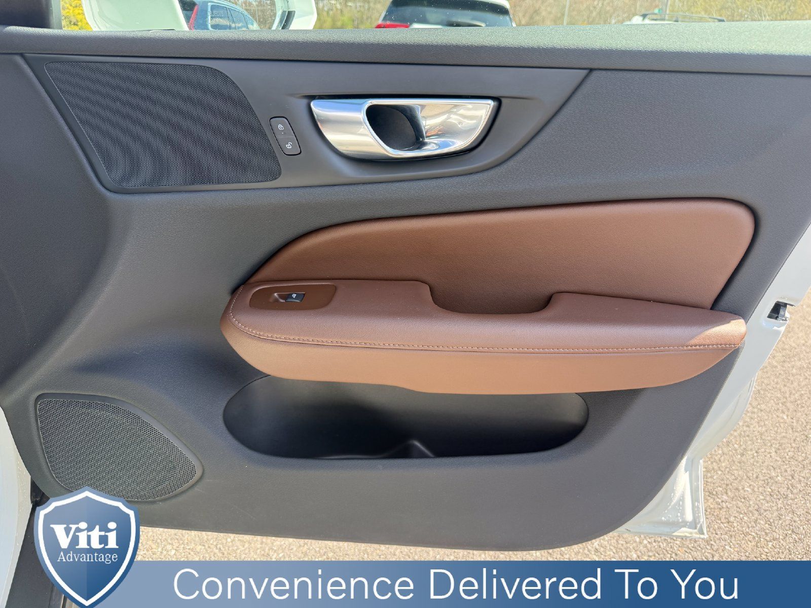 Certified 2025 Volvo V60 B5 Cross Country Plus AWD/4WD image 29