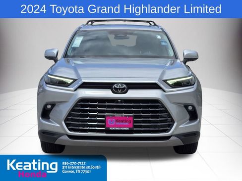 Used 2024 Toyota Grand Highlander FWD image 2