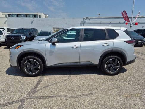 Certified 2024 Nissan Rogue SV AWD/4WD image 6
