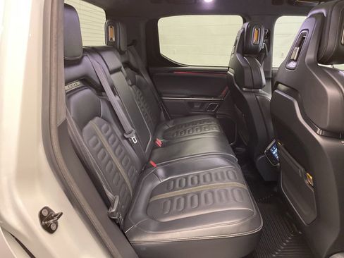 Used 2022 Rivian R1T Launch Edition image 33