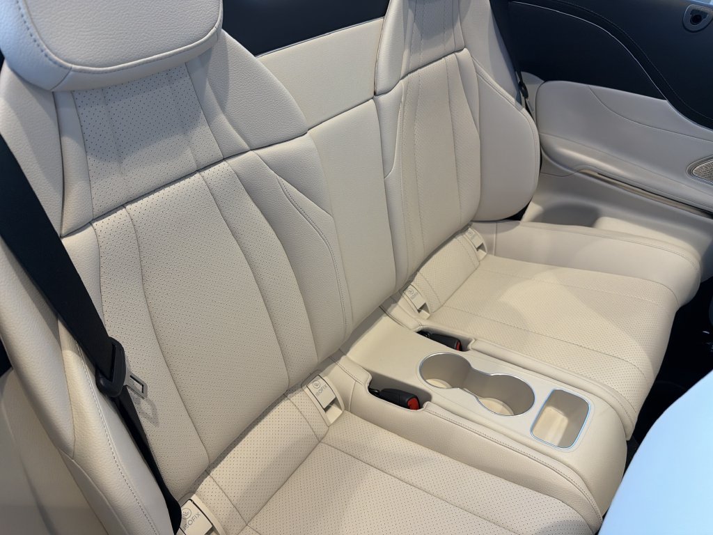 New 2027 Mercedes-Benz CLE 450 4MATIC Cabriolet image 14