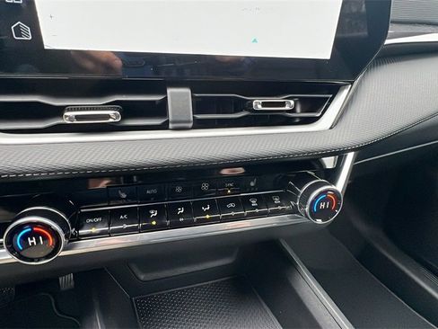 New 2026 Chevrolet Equinox LT image 26