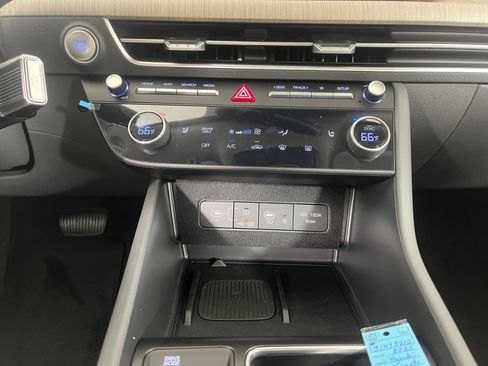 Certified 2025 Hyundai Sonata SEL image 18