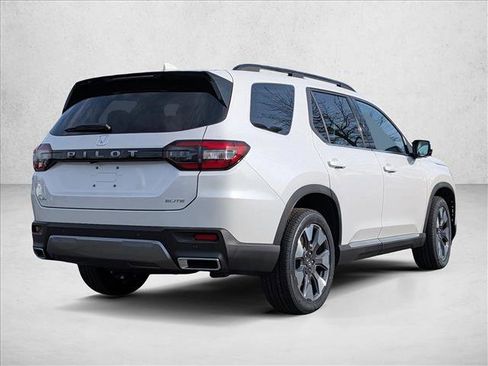 New 2026 Honda Pilot Elite image 2
