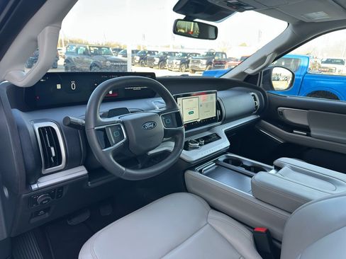 Used 2025 Ford Expedition Max Active image 13