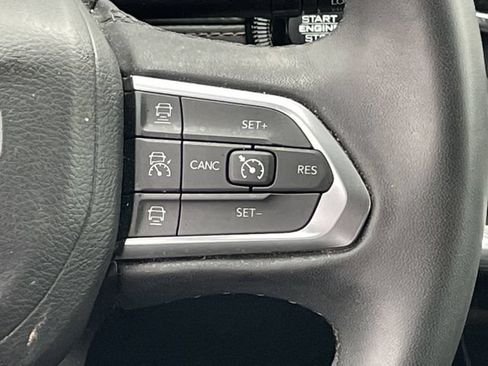 Used 2023 Jeep Compass Limited AWD/4WD image 14