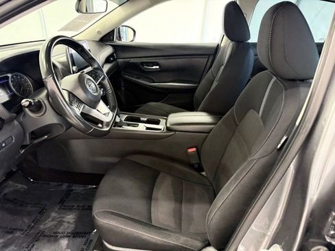 Used 2022 Nissan Sentra SV image 11