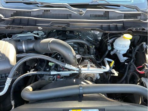 Used 2021 RAM 1500 Classic SLT RWD image 24
