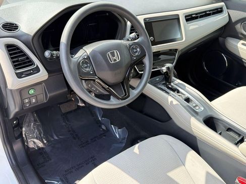 Certified 2022 Honda HR-V EX image 4
