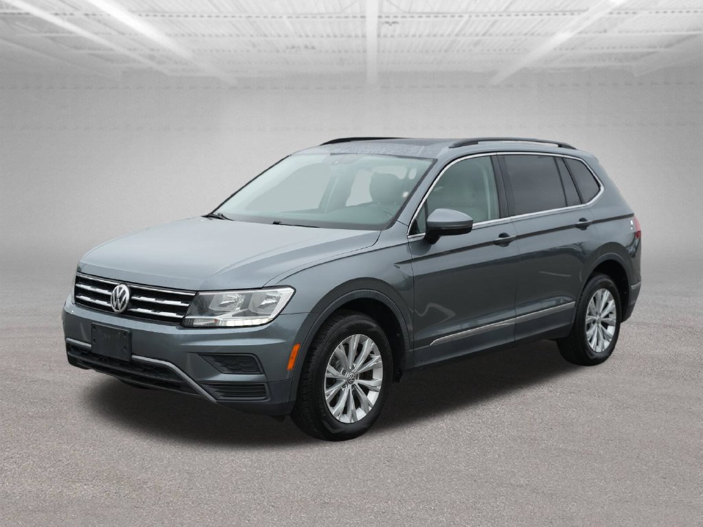 Used 2018 Volkswagen Tiguan SE w/ Panoramic Sunroof Package AWD/4WD image 3