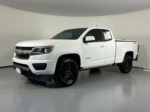 Used 2020 Chevrolet Colorado LT w/ Safety Package AWD/4WD image 3