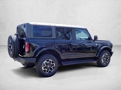 New 2026 Ford Bronco Outer Banks AWD/4WD image 4