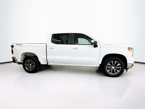 Used 2023 Chevrolet Silverado 1500 LT AWD/4WD image 10