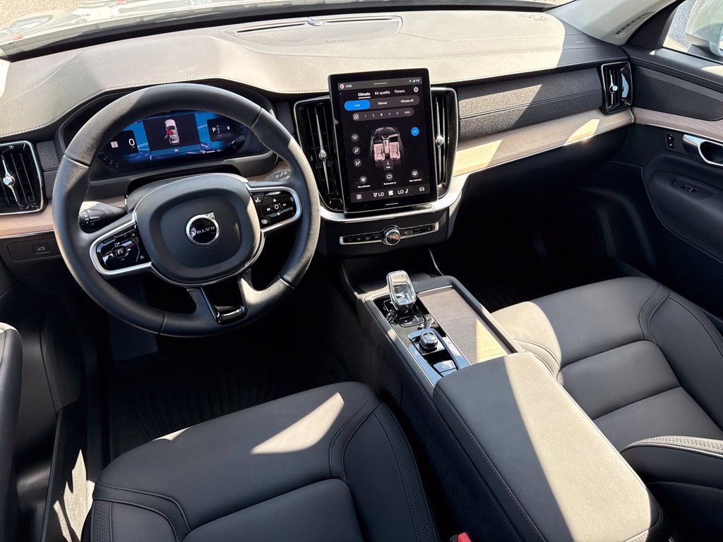 Used 2026 Volvo XC90 B6 Plus w/ Protection Package Premier AWD/4WD image 19