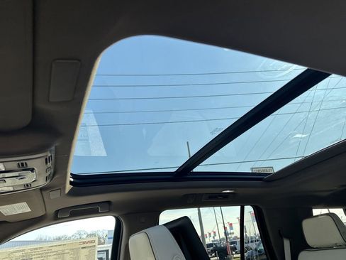 New 2026 GMC Yukon Denali w/ Advanced Technology Package image 5