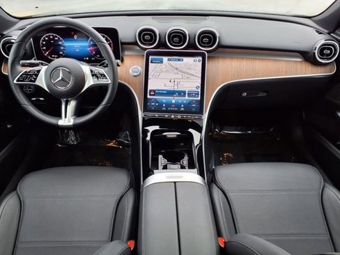 Used 2024 Mercedes-Benz C 300 Sedan image 4