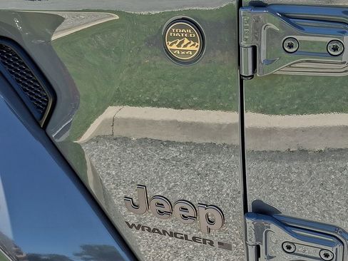 Used 2023 Jeep Wrangler Unlimited Rubicon 392 w/ Trailer Tow Package AWD/4WD image 29