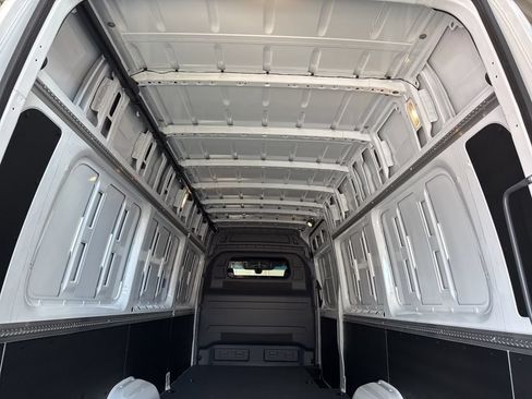 New 2025 Mercedes-Benz Sprinter 2500 image 22