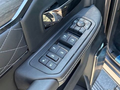 New 2026 RAM 2500 Limited AWD/4WD image 12