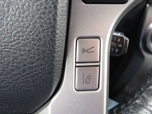 Used 2023 Toyota 4Runner Limited image 25